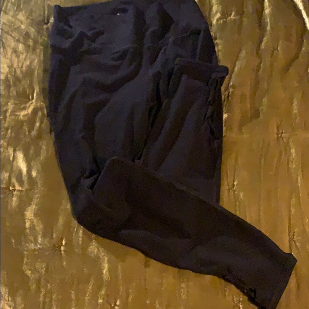 Large black legging